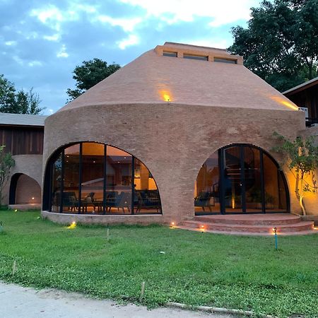 Athita The Hidden Court Chiang Saen Boutique Hotel Sha Plus Certified Τσιανγκ Ράϊ Εξωτερικό φωτογραφία